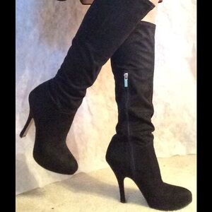 Beautiful Black Boutique 9 Heeled Tall Boots